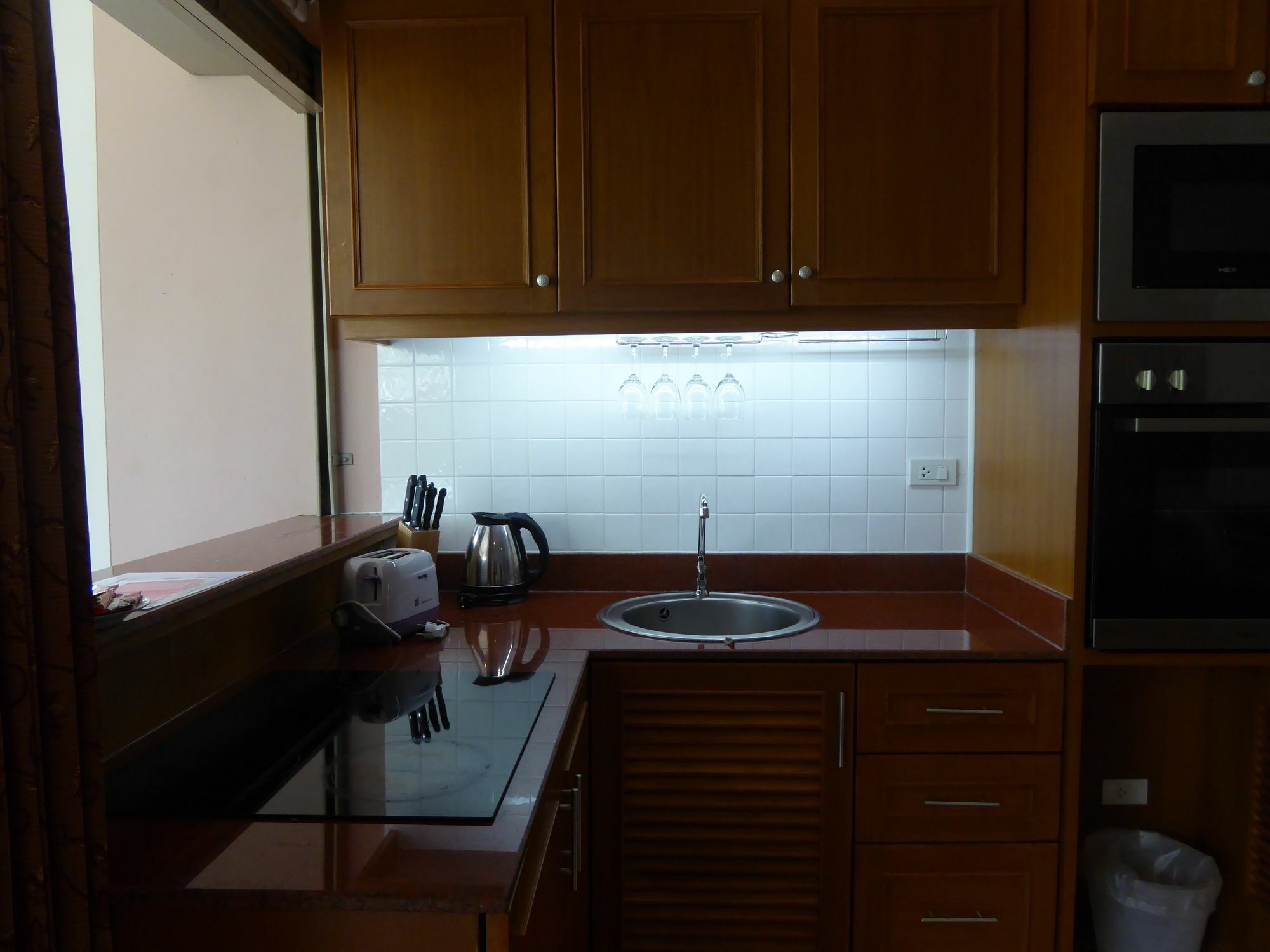 Tropicana Beach Villa At Vip Resort บ้านเพ ภายนอก รูปภาพ