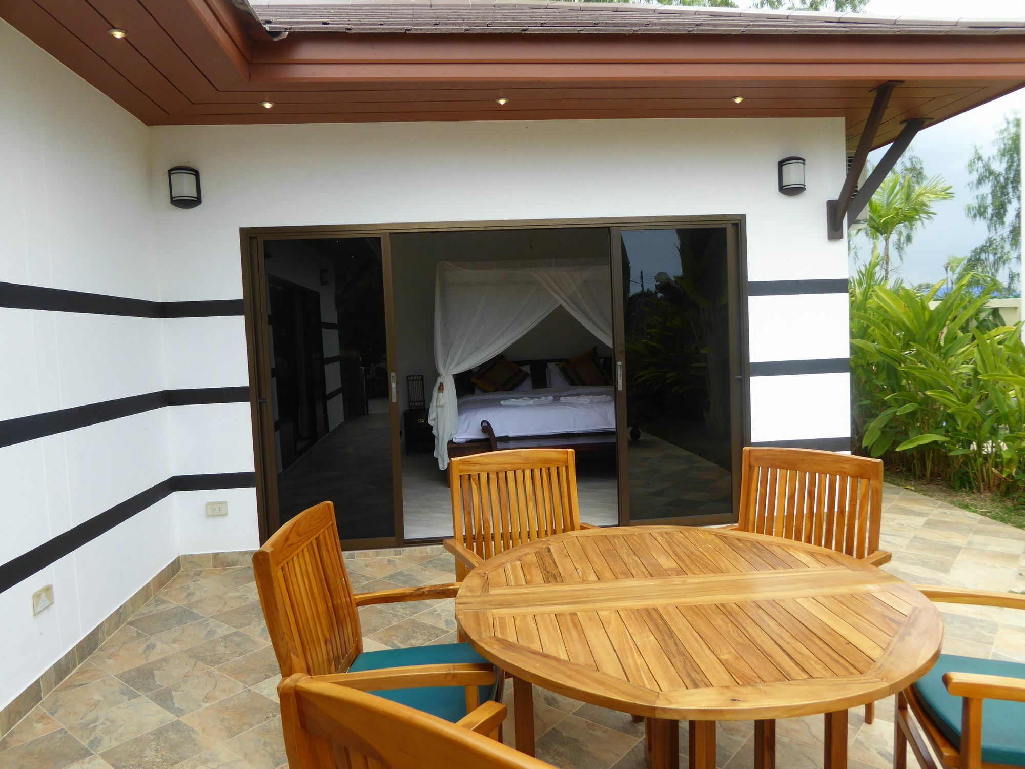 Tropicana Beach Villa At Vip Resort บ้านเพ ภายนอก รูปภาพ
