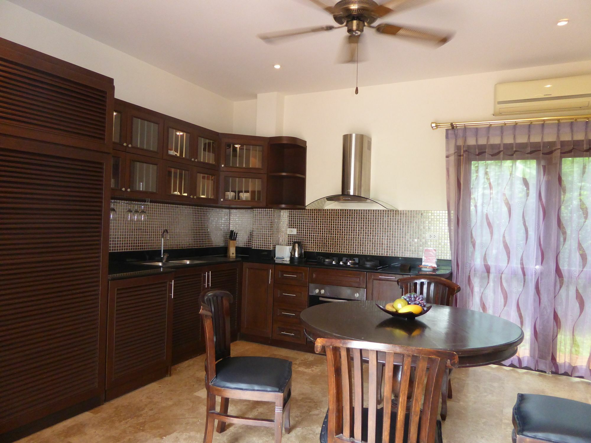 Tropicana Beach Villa At Vip Resort บ้านเพ ภายนอก รูปภาพ